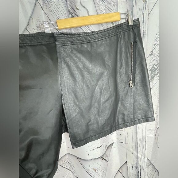 TCEC Faux Leather Mini Skirt w/Zippers L - Picture 3 of 7